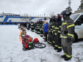 В Раменском 50 единиц техники и 150 спасателей прошли проверку перед пожароопасным сезоном