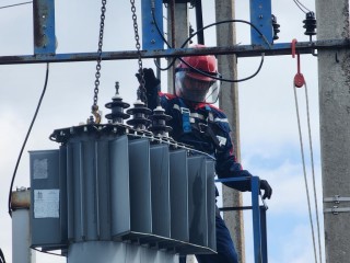 Жителям Усадкова включат электричество 20 марта до 14:00