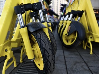 Скорость самокатов предложили ограничить до 15 км/ч
