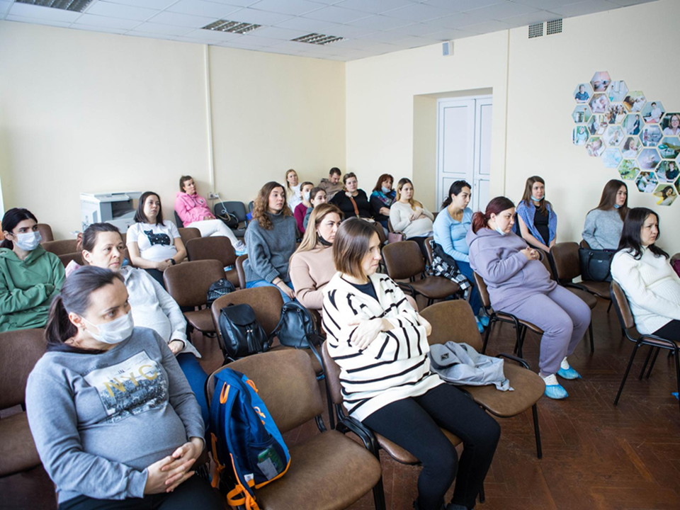 Будущим мамам Королева расскажут о послеродовом восстановлении на лекции 30 апреля