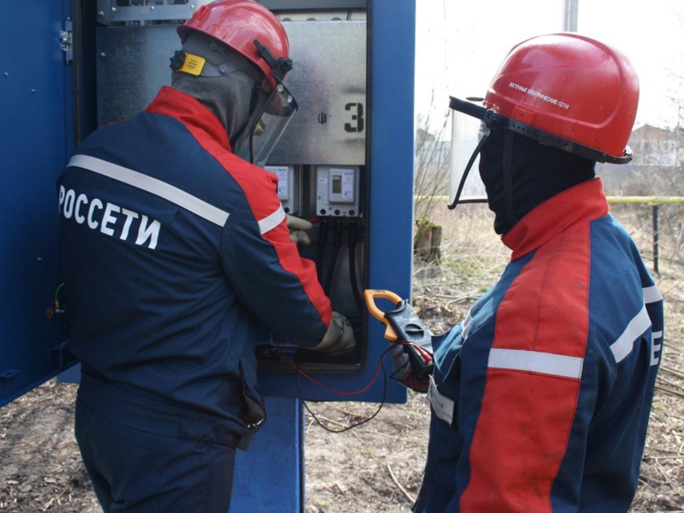 В деревне Козлово подключили аграрное предприятие к электрическим сетям