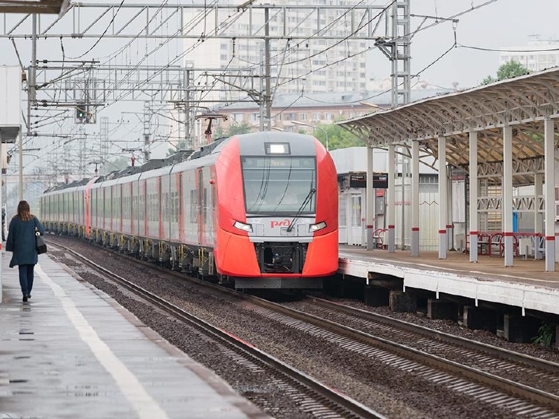 Пассажирам МЦД-3 в Люберцах вручили листовки о правилах безопасности