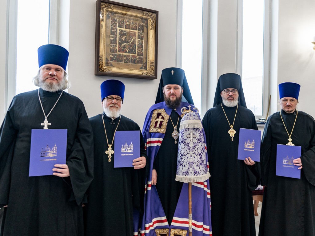 Архиепископ Подольский и Люберецкий Аксий наградил священнослужителей в Ступине