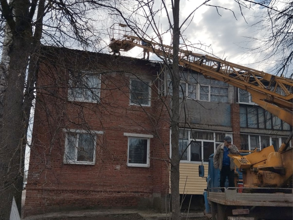В квартале Южный восстановили кровлю многоквартирного дома