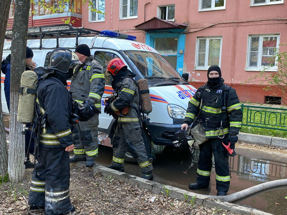 В Чехове при пожаре в квартире на улице Мира эвакуировали 35 человек
