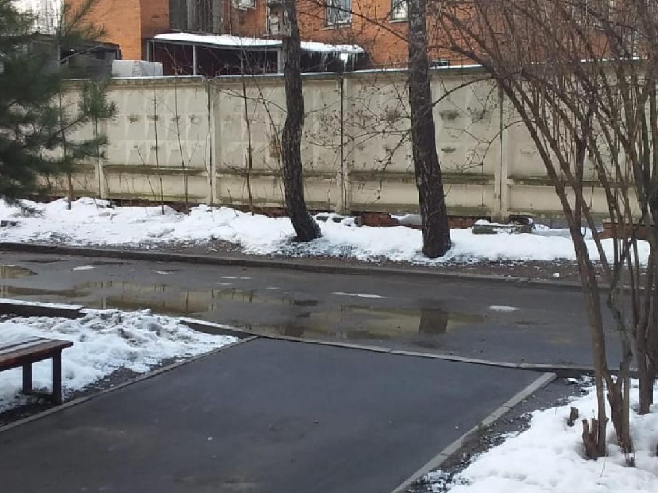 В Солнечногорске устранили подтопление возле дома на Красной улице