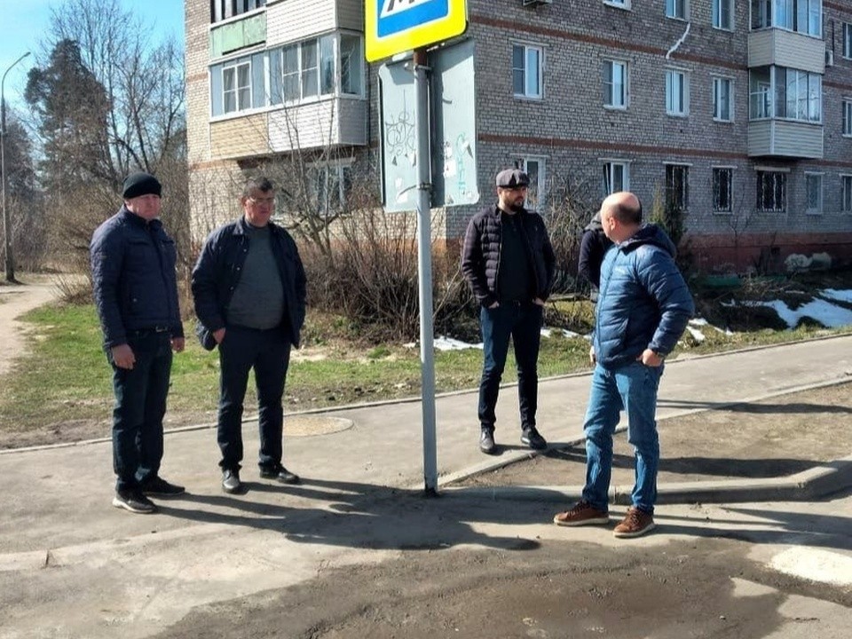В Ликино-Дулеве решат проблему со  скоплением воды на автомобильной дороге