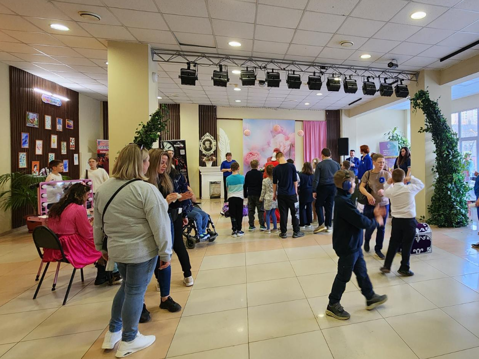 В Лобне поддержали людей с аутизмом на фестивале «Люди как Люди»
