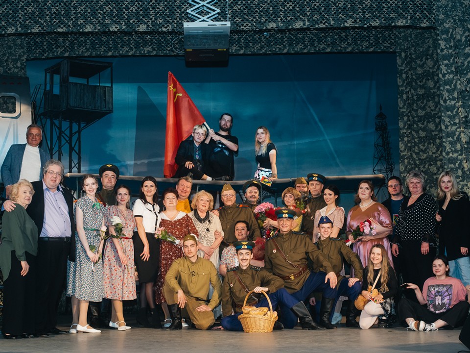 Премьера «Небесного тихохода» в Пушкинском музтеатре состоялась с переаншлагом