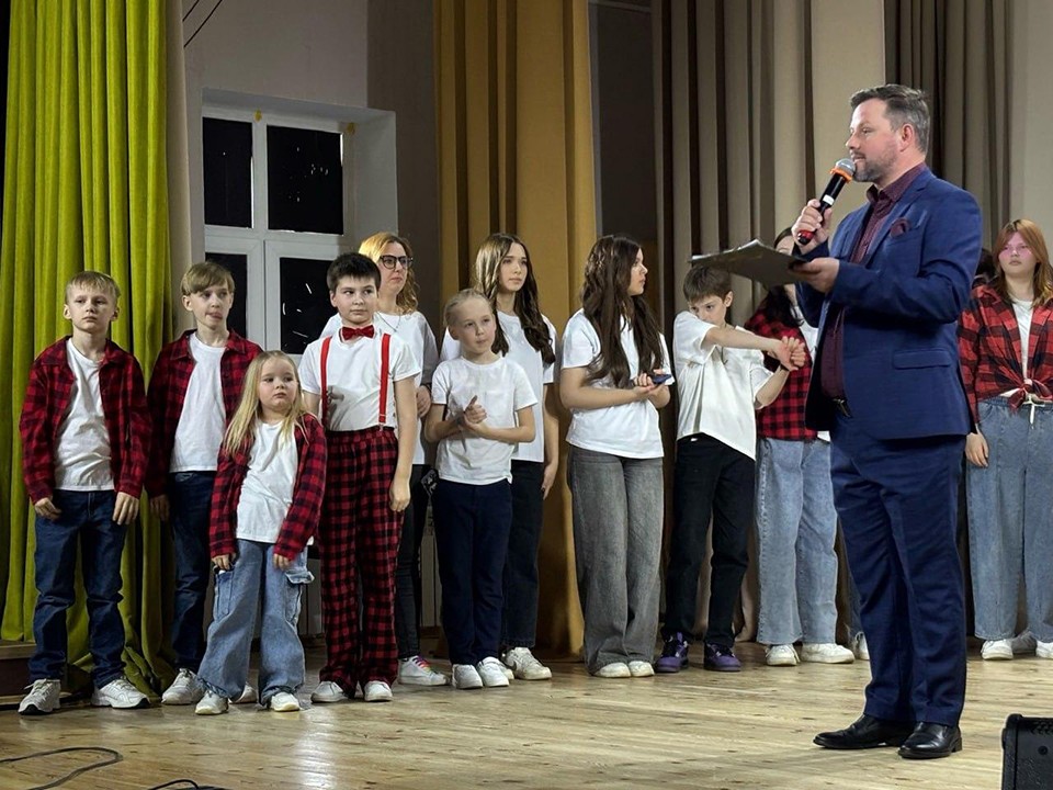 В первом открытом весеннем кубке КВН округа Пушкинский участвовало семь команд