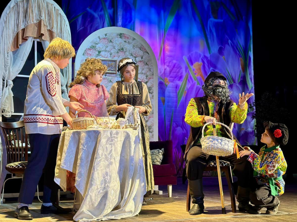 Как преодолеть любые трудности, рассказали воспитанники можайской воскресной школы на пасхальном спектакле