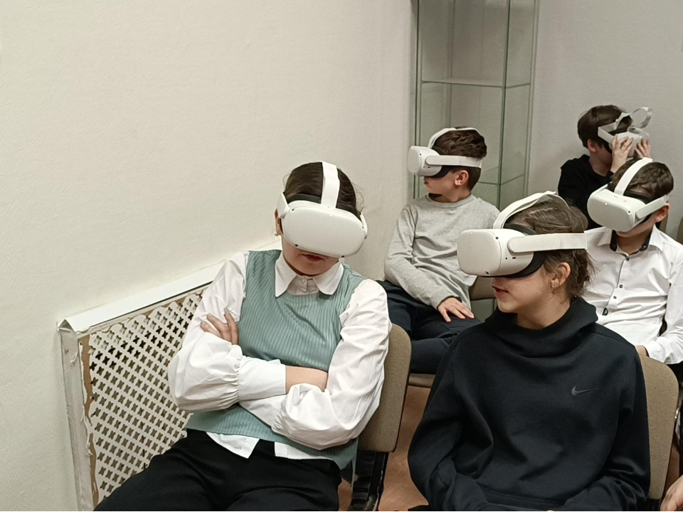 Центральная библиотека Лобни запустила проект по просмотру фильмов в VR
