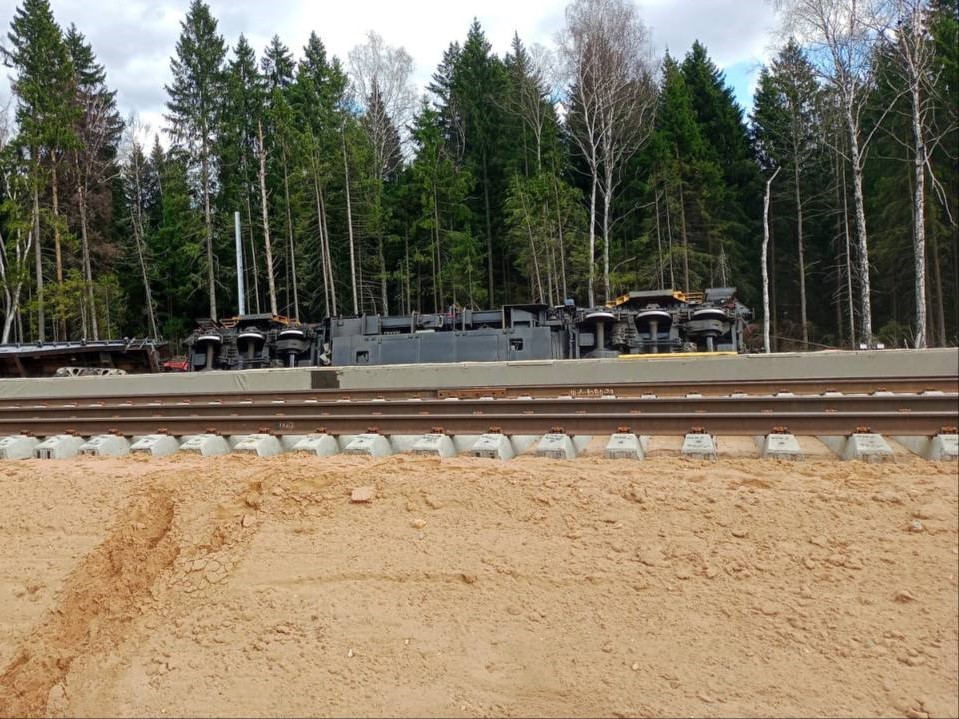 Ремонтный поезд сошел с рельсов на станции «Рассудово»