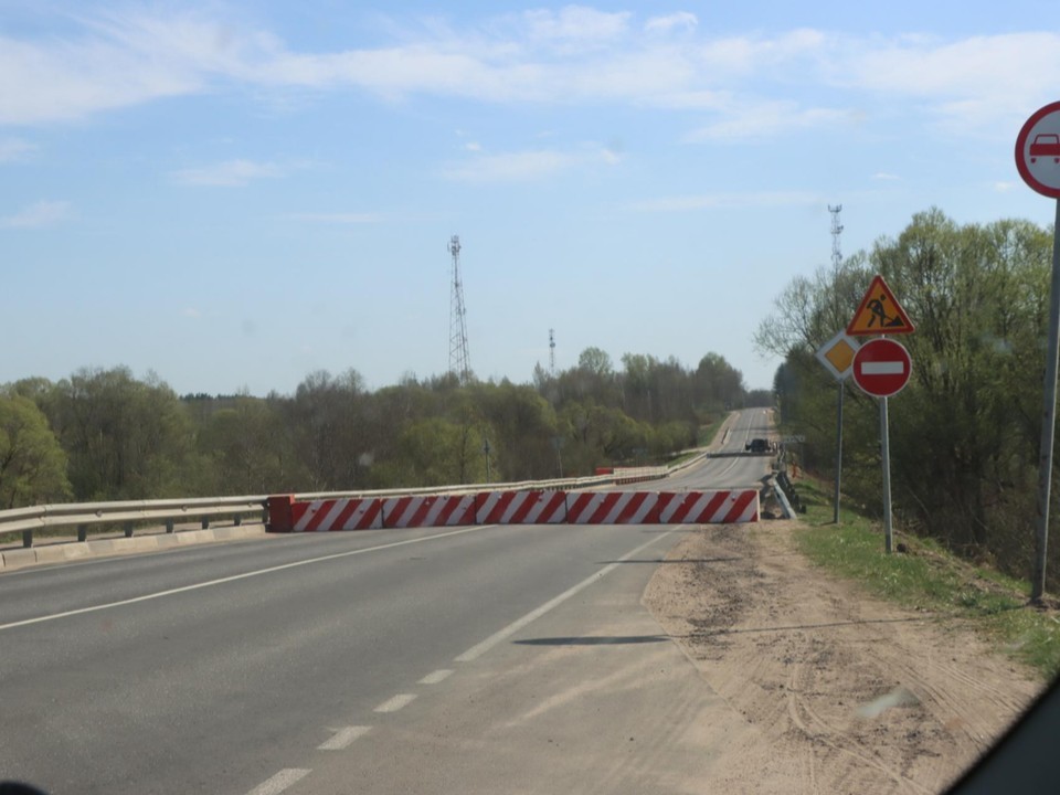 В Лотошине на объездной дороге возле Введенского ограничили въезд для большегрузов