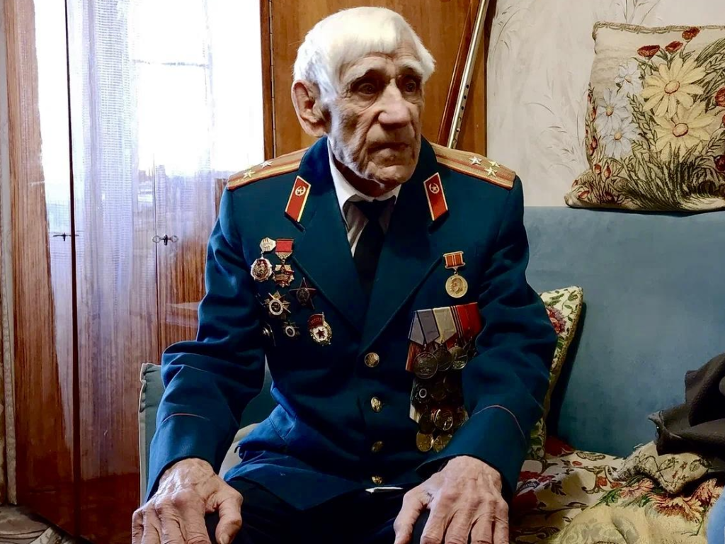 Участник Великой Отечественной войны Евгений Евдокимов отметил 101-й день рождения
