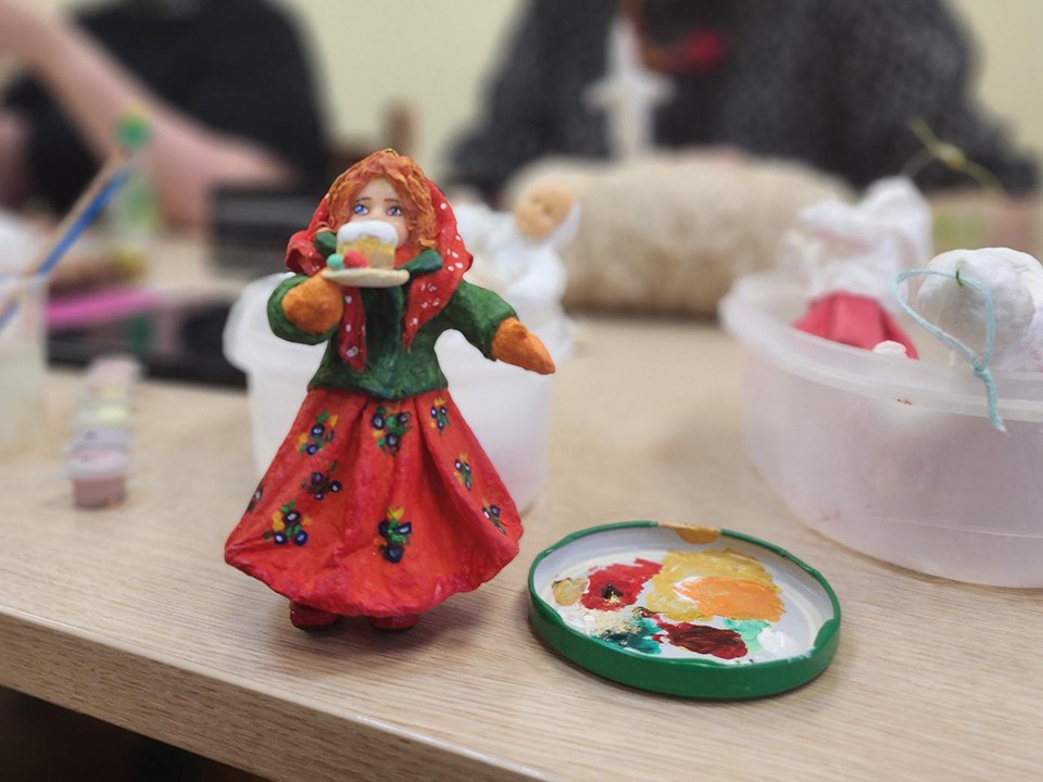 Пасхальную девочку сделали участницы проекта «Мамино время» в Красноармейске