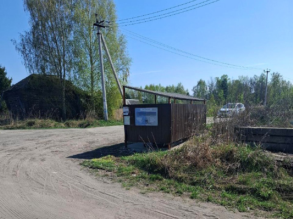 Жители Семеновской забросали мусорную площадку матрасами