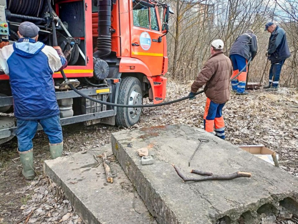 В Шатуре специалисты промыли сети водоснабжения
