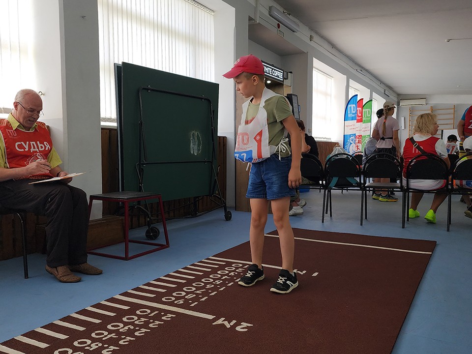 Лучших бегунов и прыгунов выбрали на фестивале ГТО в Лосино-Петровском