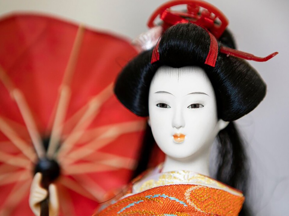 Японская гейша «поселилась» в одном из дворов Истры