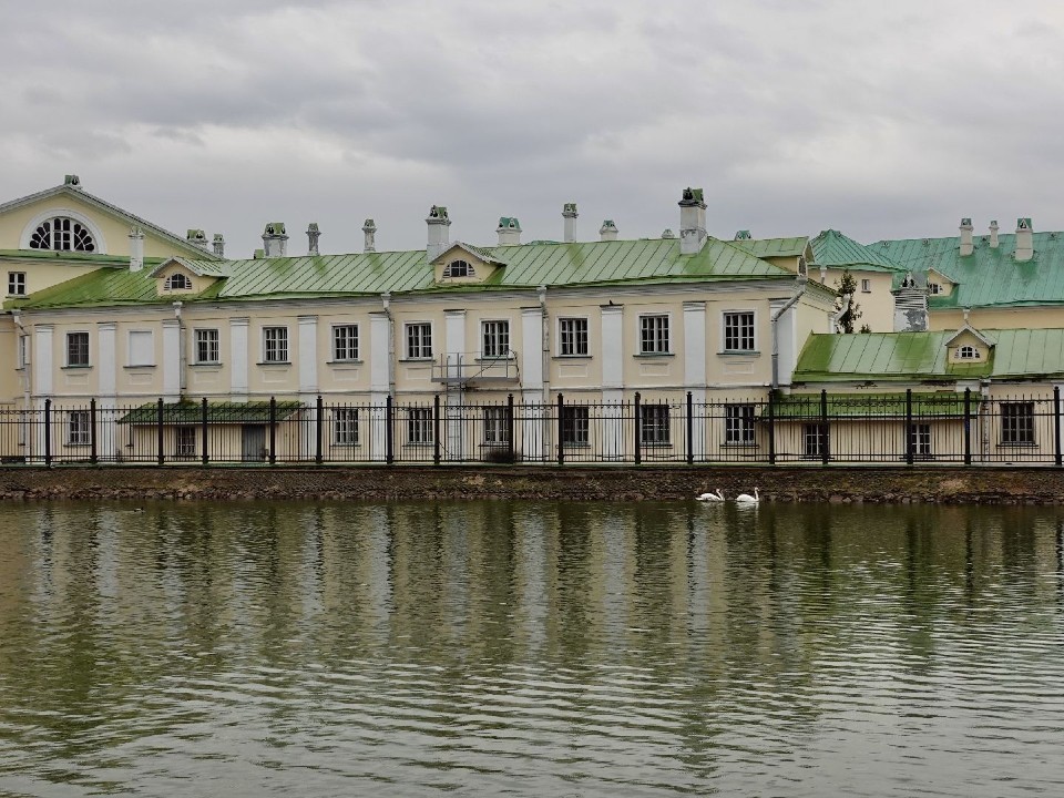 Облака и теплый ветер защитят Сергиев Посад от заморозков, сказал синоптик