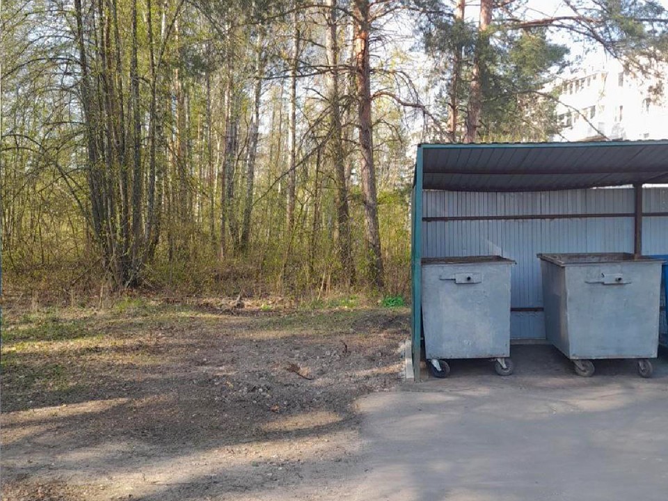 В Мещерском Бору очистили площадку от крупногабаритного мусора