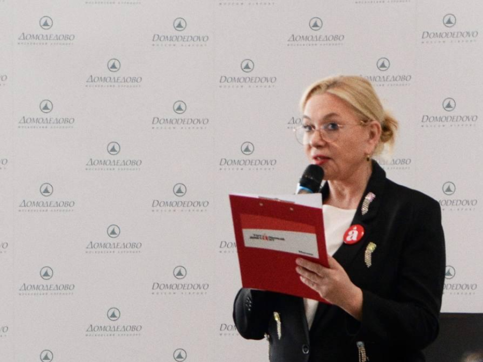Грамотность на высоте: «Тотальный диктант» написали в аэропорту Домодедово