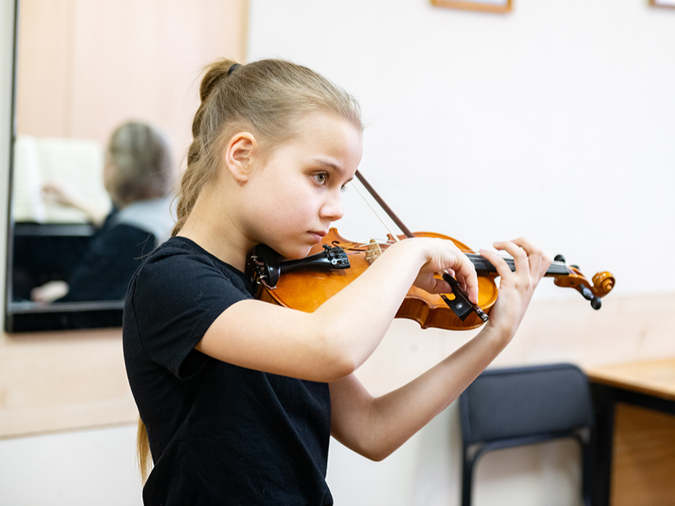 Детская школа искусств Серебряных Прудов объявила даты приема учащихся
