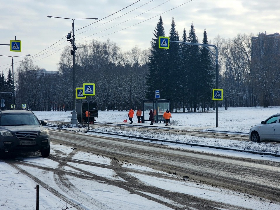 Водителей Подмосковья предупредили о недельной гололедице
