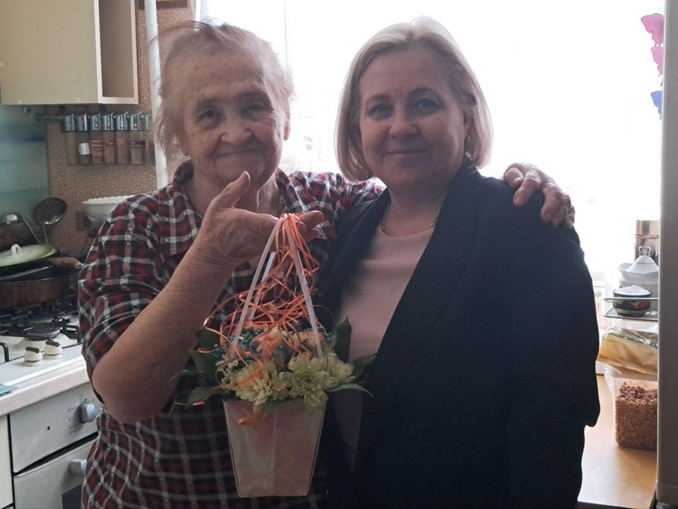 В Егорьевске поздравили 10 бывших узниц концлагерей с 80-летием освобождения