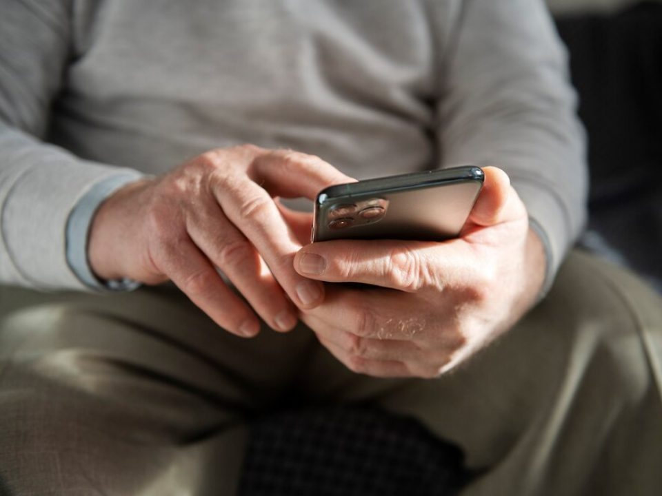 В Красногорске мошенники пытаются обмануть ветеранов, обещая крупные выплаты