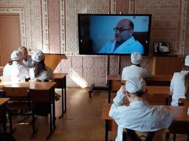 Балашихинским студентам рассказали о вреде наркотиков