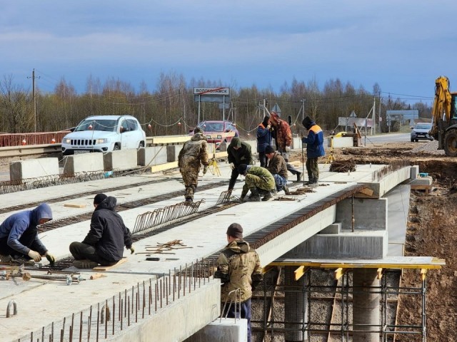 В Волоколамске реконструируют мост на дороге в поселок Дубосеково