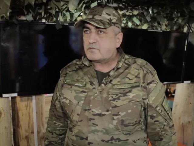 Спасший выпавшего из окна ребенка школьник оказался родственником боевого генерала