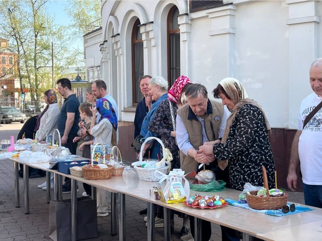 Освятить куличи и яйца в храмах Реутова сегодня можно до девяти часов вечера