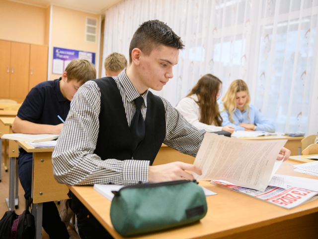 Юрист объяснил, как не попасться на уловки мошенников перед экзаменами