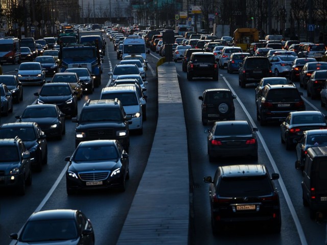 Движение на Симферопольском шоссе в сторону Москвы затруднено из-за крупного ДТП