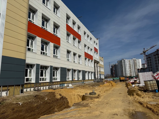Роман Терюшков: в школе №7 в Дзержинском 1 сентября должен зазвенеть звонок