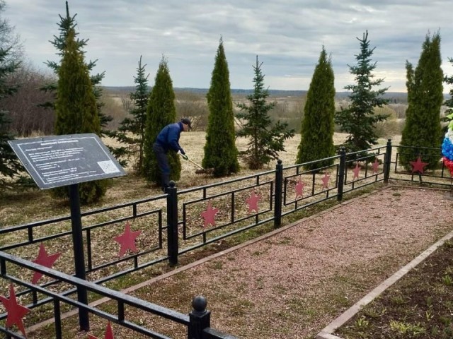 В Можайском округе благоустроили братскую могилу в деревне Храброво