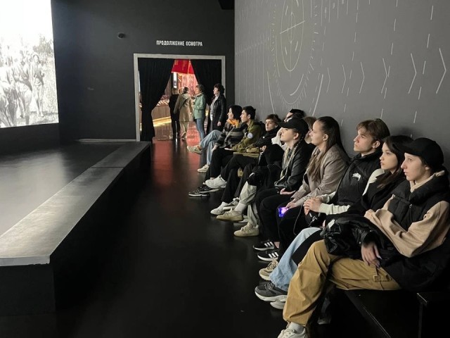 Студенты бронницкого колледжа посетили парк «Патриот» в рамках патриотической акции