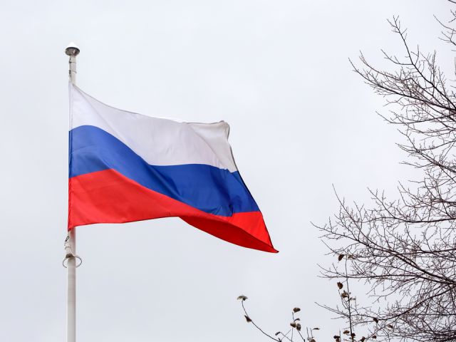 Новые флаги украсят Дубну ко Дню Победы