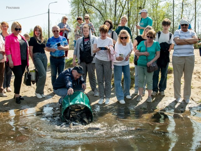 В Электростали состоялась экологическая акция по зарыблению водоема Юбилейный силами АО «МСЗ»