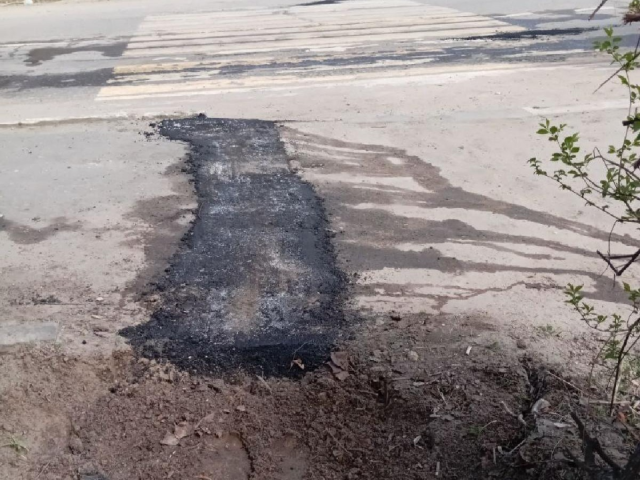 В Воскресенске убрали трубу ливневки, чтобы не топило старенькую двухэтажку