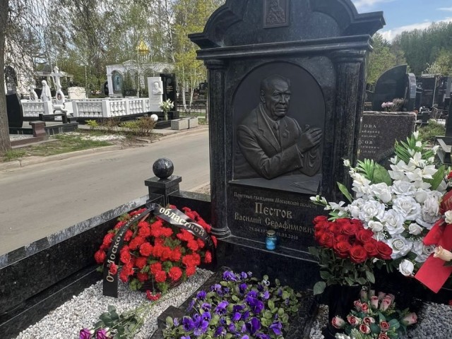 Депутаты почтили память почетного жителя Подольска Пестова