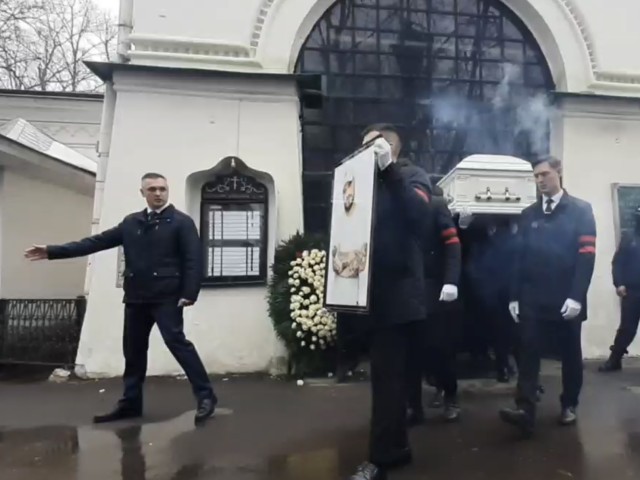 Пашу Техника похоронили в Балашихе под аплодисменты