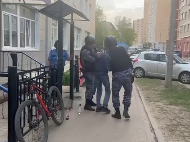 Росгвардейцы задержали во Фрязине мужчину, находившегося в федеральном розыске