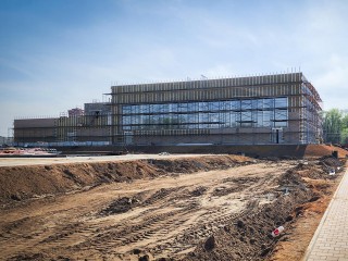 В новом ФОКе на Москворецкой начались фасадные и отделочные работы
