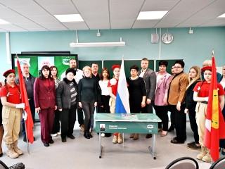 В серпуховской школе № 11 увековечили память героя СВО Александра Леднева
