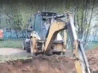 Линию водоотведения школы №10 восстановили специалисты Водоканала