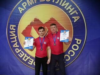Спортсмены из Серпухова представят Россию на Чемпионате мира по армрестлингу в Болгарии